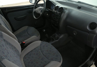 Подержанный автомобиль Daewoo Matiz 2010 года (9 фото)
