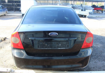 Подержанный автомобиль Ford Focus Sedan 2009 года (6 фото)