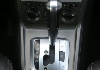 Подержанный автомобиль Opel Antara 2008 года (13 фото)