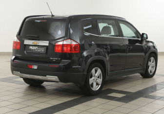Подержанный автомобиль Chevrolet Orlando 2011 года (4 фото)