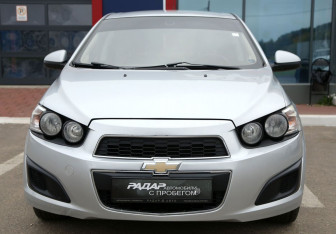 Подержанный автомобиль Chevrolet Aveo Sedan 2013 года (2 фото)
