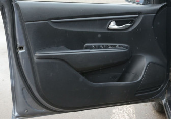 Подержанный автомобиль Kia Rio Hatchback 2020 года (26 фото)