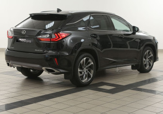 Подержанный автомобиль Lexus RX 2017 года (4 фото)