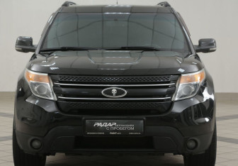 Подержанный автомобиль Ford Explorer 2011 года (6 фото)