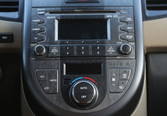 Подержанный автомобиль Kia Soul 2011 года (13 фото)