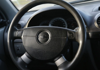 Подержанный автомобиль Chevrolet Lacetti Hatchback 2011 года (16 фото)