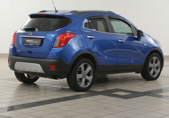 Подержанный автомобиль Opel Mokka 2013 года (4 фото)