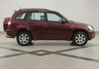 Подержанный автомобиль Chery Tiggo (T11) 2012 года (5 фото)