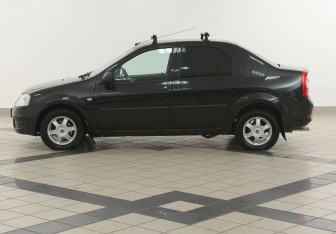 Подержанный автомобиль Renault Logan Sedan 2012 года (7 фото)