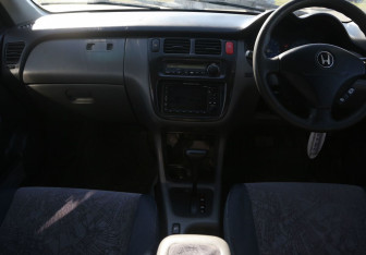 Подержанный автомобиль Honda HR-V 1999 года (12 фото)