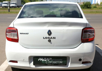 Подержанный автомобиль Renault Logan Sedan 2015 года (5 фото)