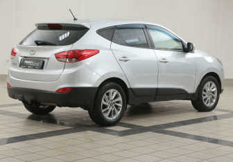Подержанный автомобиль Hyundai ix35 2014 года (4 фото)