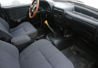 Подержанный автомобиль ГАЗ 3110 «Волга» Sedan 2001 года (9 фото)