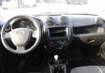 Подержанный автомобиль LADA (ВАЗ) Granta Sedan 2015 года (13 фото)