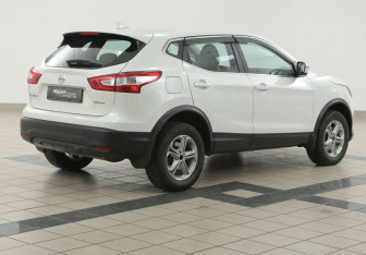 Подержанный автомобиль Nissan Qashqai 2018 года (4 фото)