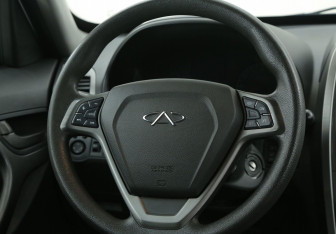Подержанный автомобиль Chery Tiggo (T11) 2014 года (16 фото)
