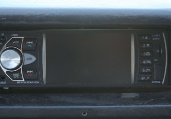 Подержанный автомобиль УАЗ 3162 Simbir 2005 года (15 фото)