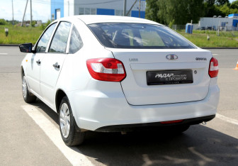 Подержанный автомобиль LADA (ВАЗ) Granta Liftback 2015 года (4 фото)