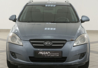 Подержанный автомобиль Kia Ceed Wagon 2008 года (6 фото)