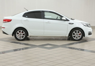 Подержанный автомобиль Kia Rio Sedan 2016 года (5 фото)