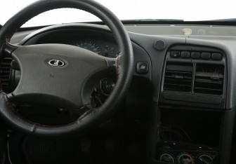 Подержанный автомобиль LADA (ВАЗ) 2112 2007 года (14 фото)