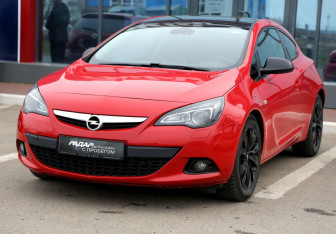 Подержанный автомобиль Opel Astra Hatchback 2013 года (3 фото)