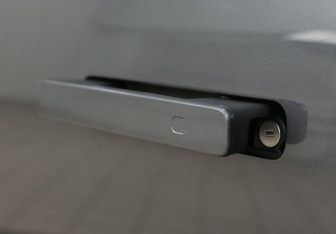 Подержанный автомобиль Changan UNI-K 2023 года (18 фото)