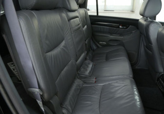 Подержанный автомобиль Lexus GX 2006 года (11 фото)