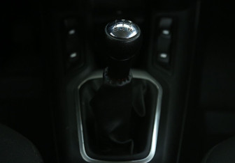 Подержанный автомобиль Citroen C-Elysee 2013 года (15 фото)