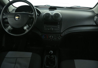 Подержанный автомобиль Chevrolet Aveo Sedan 2010 года (12 фото)