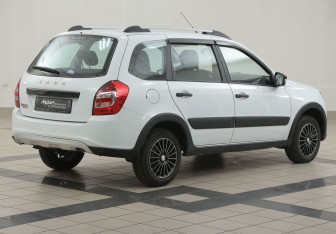 Подержанный автомобиль LADA (ВАЗ) Granta Wagon 2023 года (4 фото)