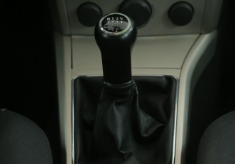 Подержанный автомобиль Opel Astra Hatchback 2008 года (15 фото)