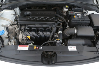 Подержанный автомобиль Kia Ceed Hatchback 2022 года (10 фото)