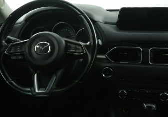 Подержанный автомобиль Mazda CX-5 2017 года (14 фото)