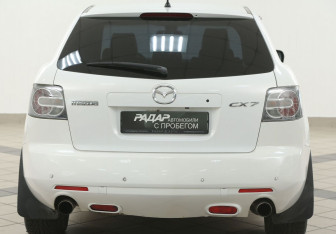 Подержанный автомобиль Mazda CX-7 2008 года (3 фото)