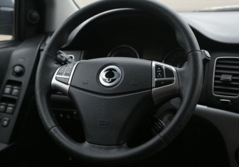 Подержанный автомобиль SsangYong Actyon 2011 года (16 фото)