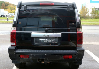 Подержанный автомобиль Jeep Commander 2007 года (5 фото)