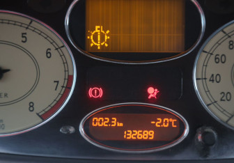 Подержанный автомобиль Rover 75 Sedan 2000 года (19 фото)