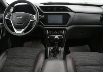 Подержанный автомобиль Chery Tiggo 3 2018 года (12 фото)