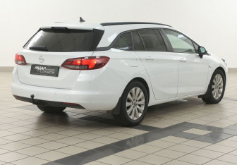 Подержанный автомобиль Opel Astra Wagon 2018 года (4 фото)