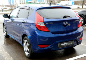 Подержанный автомобиль Hyundai Solaris Hatchback 2011 года (4 фото)