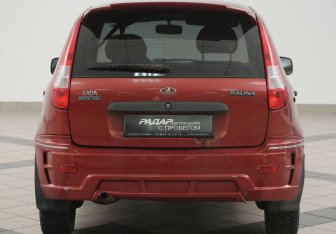 Подержанный автомобиль LADA (ВАЗ) Kalina Hatchback 2010 года (3 фото)