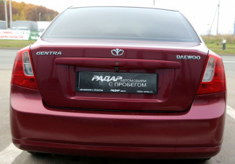 Подержанный автомобиль Daewoo Gentra Sedan 2014 года (5 фото)