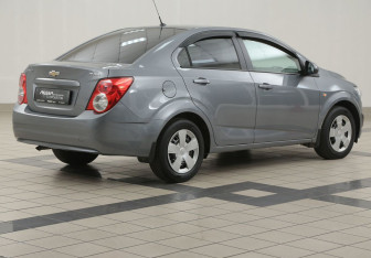 Подержанный автомобиль Chevrolet Aveo Sedan 2013 года (4 фото)
