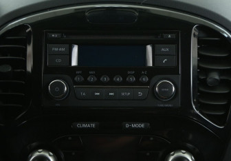 Подержанный автомобиль Nissan Juke 2014 года (13 фото)