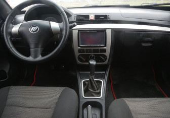 Подержанный автомобиль Lifan Breez (520) Sedan 2008 года (12 фото)