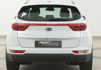 Подержанный автомобиль Kia Sportage 2018 года (3 фото)