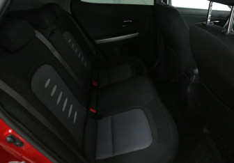 Подержанный автомобиль Kia Ceed Hatchback 2013 года (11 фото)