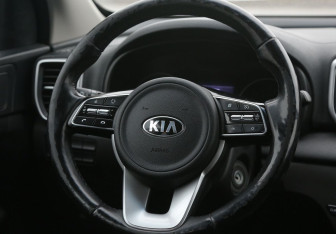 Подержанный автомобиль Kia Sportage 2018 года (25 фото)