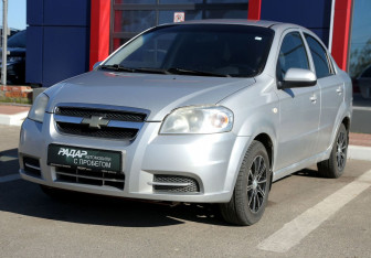 Подержанный автомобиль Chevrolet Aveo Sedan 2006 года (3 фото)